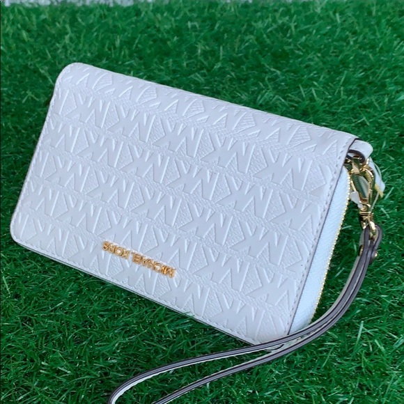 MICHAEL KORS JET SET TRAVEL LG FLAT MF PHN CASE - Picture 7 of 16